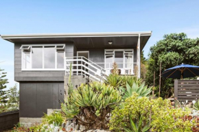 Seaside House - Waikanae Beach Bach